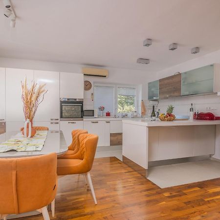 Apartments Stella & Luna Krk Town Dış mekan fotoğraf
